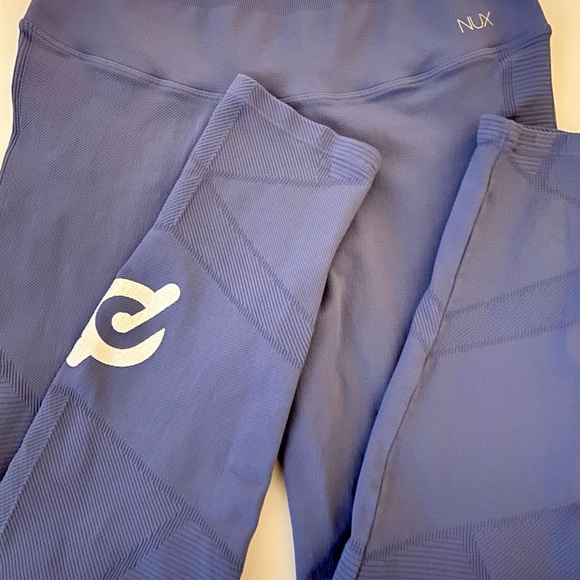 Gently used Nux x Peloton leggings- Sz Lg - Picture 2 of 2